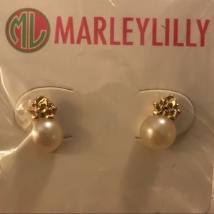 Pineapple pearl earrings